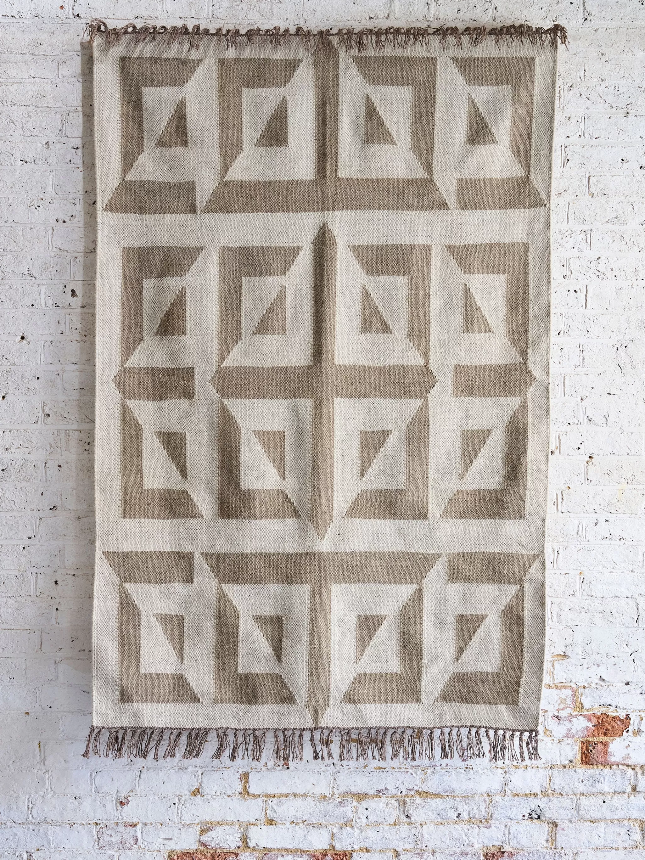 French Connection Rugs^Mocha Sundial Rug